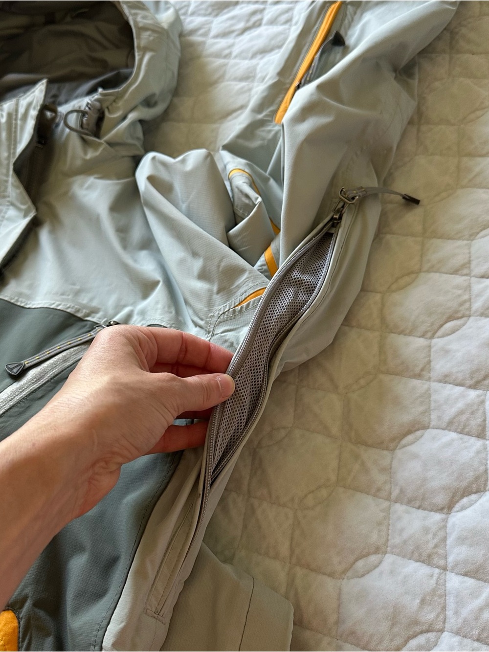 Hooded shell/rain jacket - Picture 4 of 16